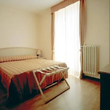 Trilo 4-6 * Baveno